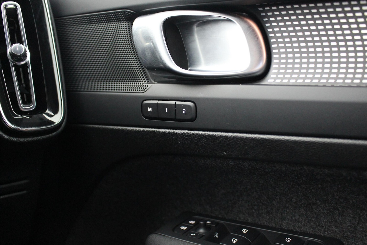 Used Volvo XC40 2025 for sale - 77965068: Photo 27