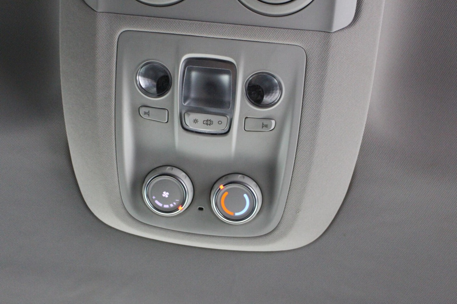 Used Peugeot Traveller 2020 for sale - 76552274: Photo 27