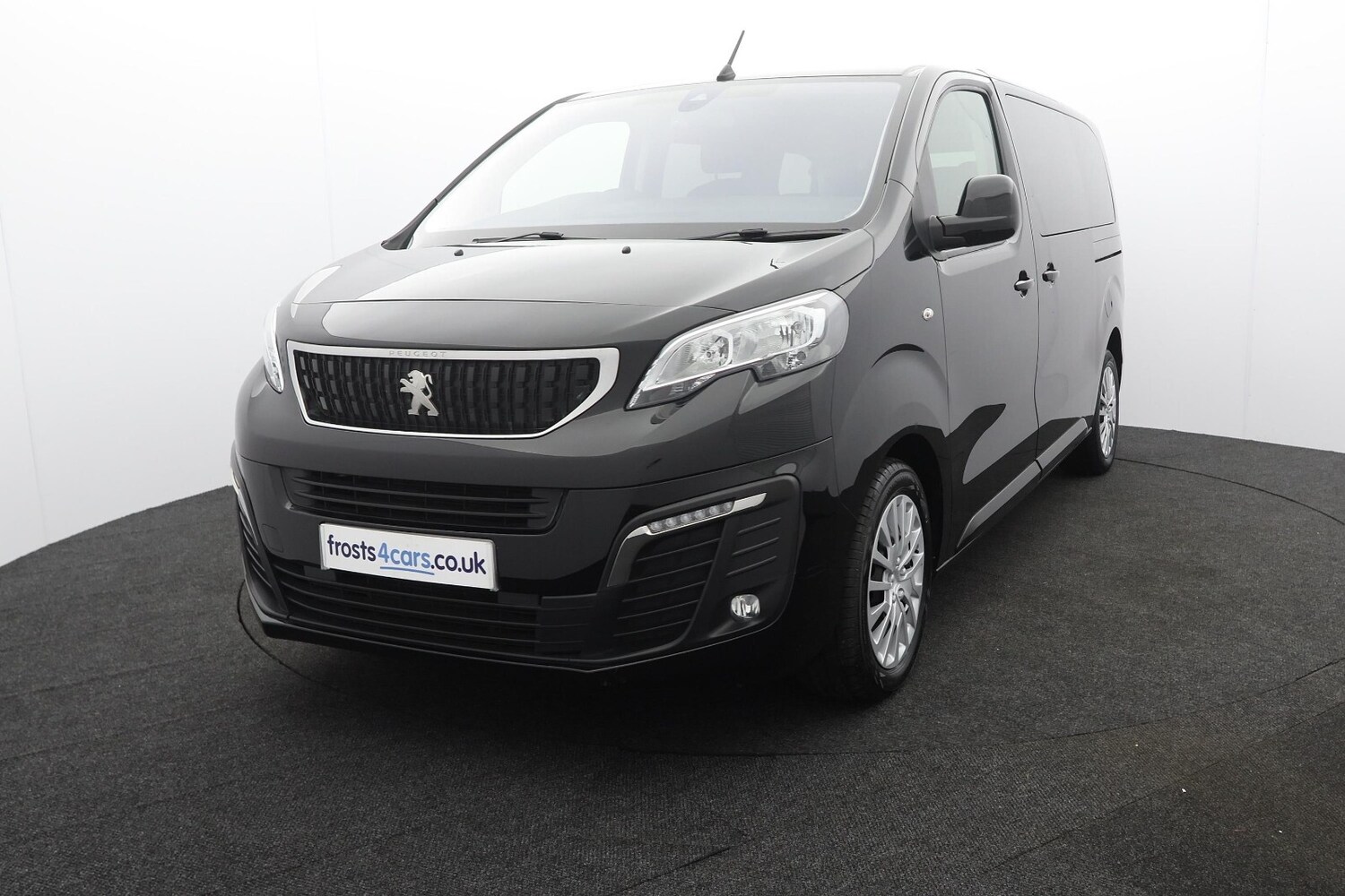 Used Peugeot Traveller 2020 for sale - 76552274: Photo 37
