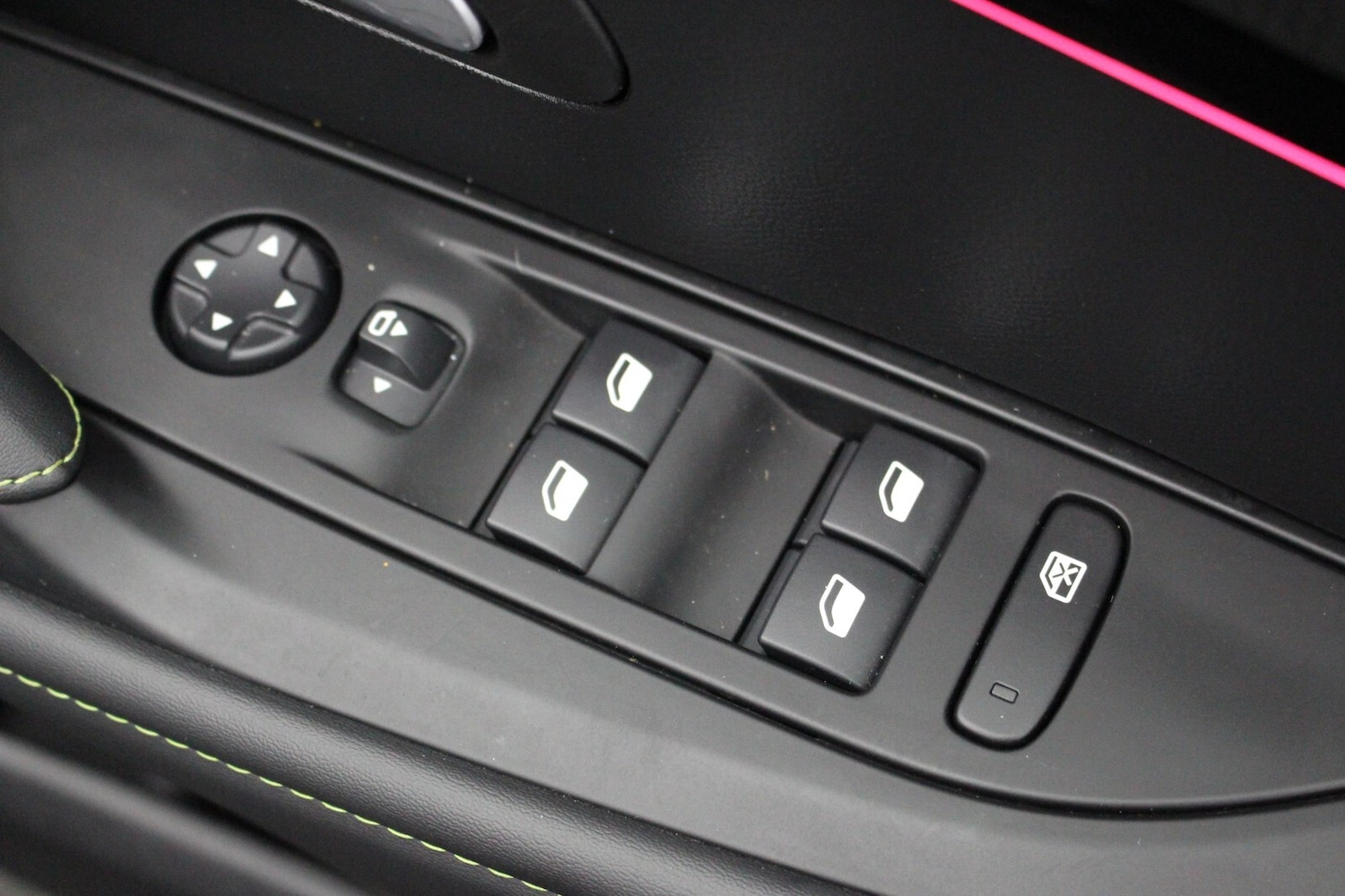 Used Peugeot 208 2022 for sale - 76297591: Photo 25