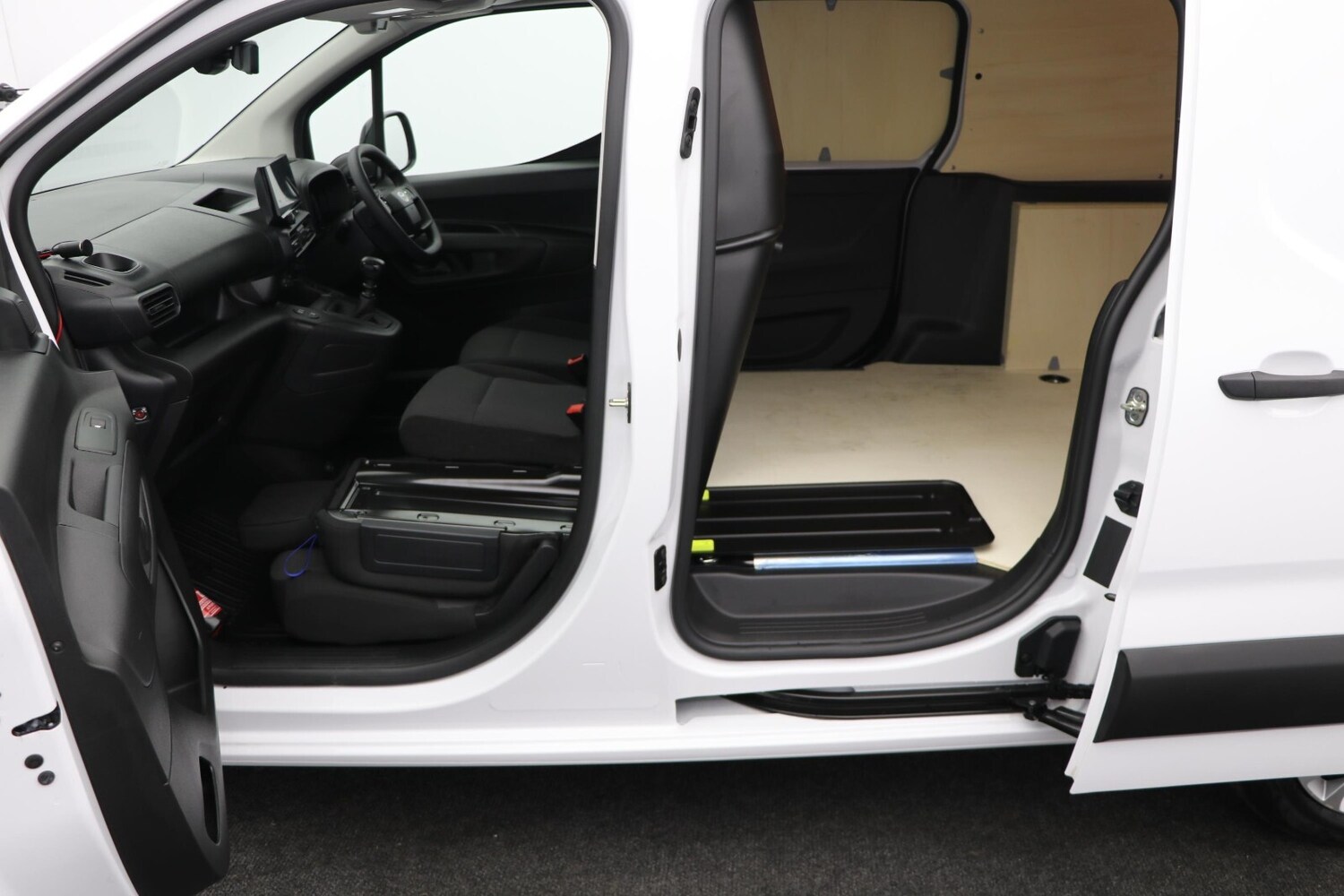 Used Toyota ProAce 2025 for sale - 77588516: Photo 34