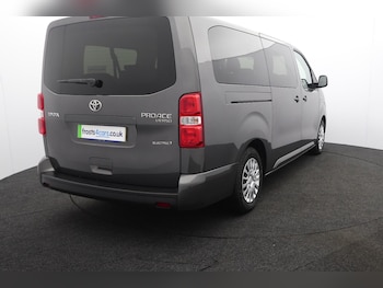 Used Toyota PROACE CITY Verso 2024 for sale - 75916922: Photo
