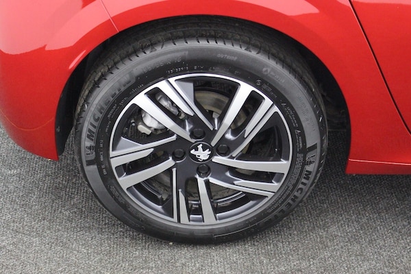 Used Peugeot 208 2023 for sale - 75715386: Photo 38