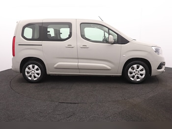 Used Vauxhall Combo Life 2020 for sale - 76229270: Photo 2