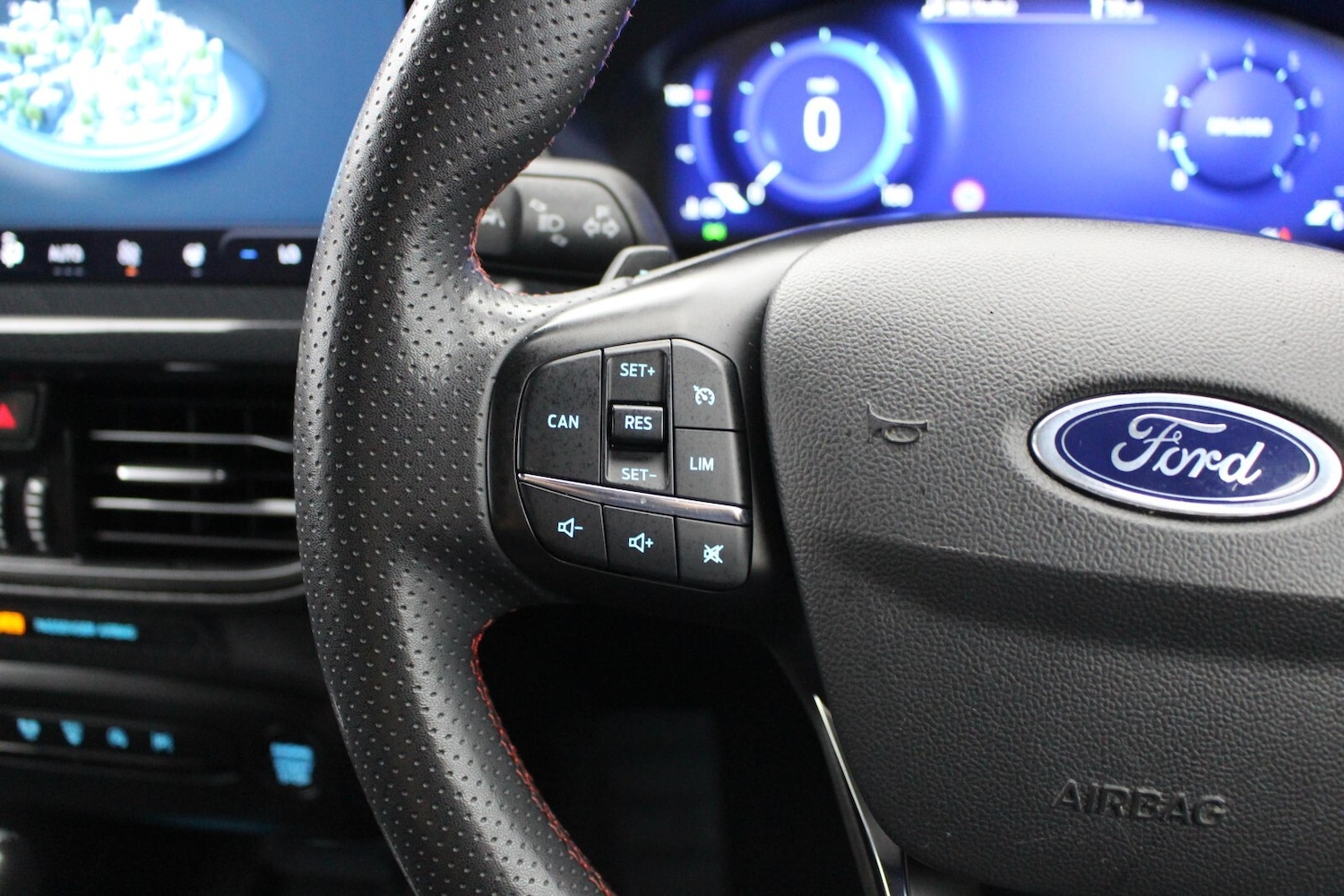 Used Ford Focus 2022 for sale - 76015011: Photo 22