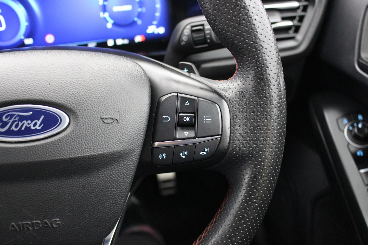 Used Ford Focus 2022 for sale - 76015011: Photo 23