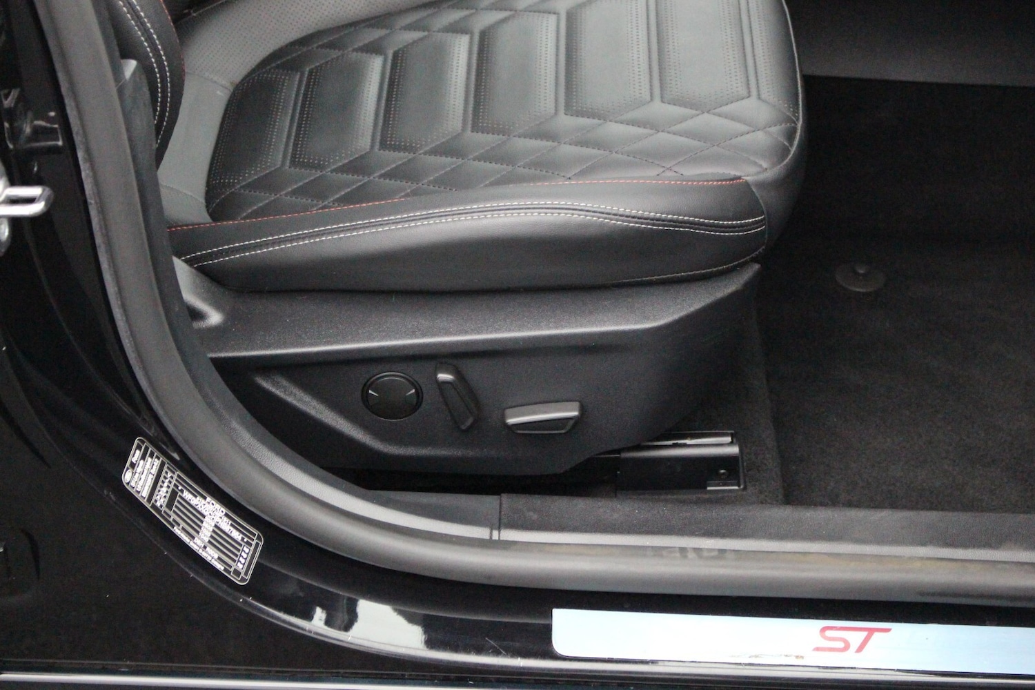 Used Ford Focus 2022 for sale - 76015011: Photo 36