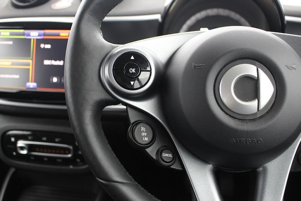 Used smart fortwo 2021 for sale - 76140321: Photo 17