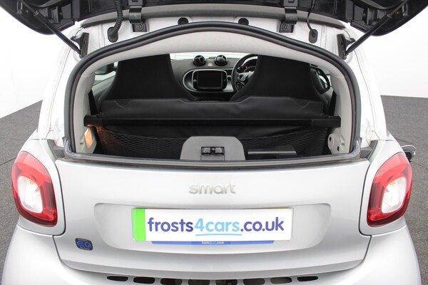 Used smart fortwo 2021 for sale - 76140321: Photo 32