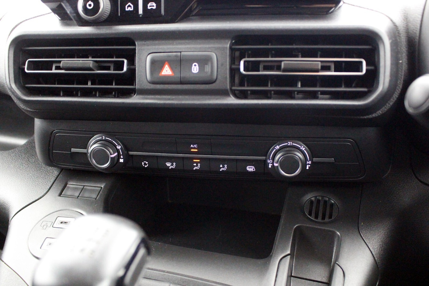 Used Vauxhall Combo 2024 for sale - 76273023: Photo 19