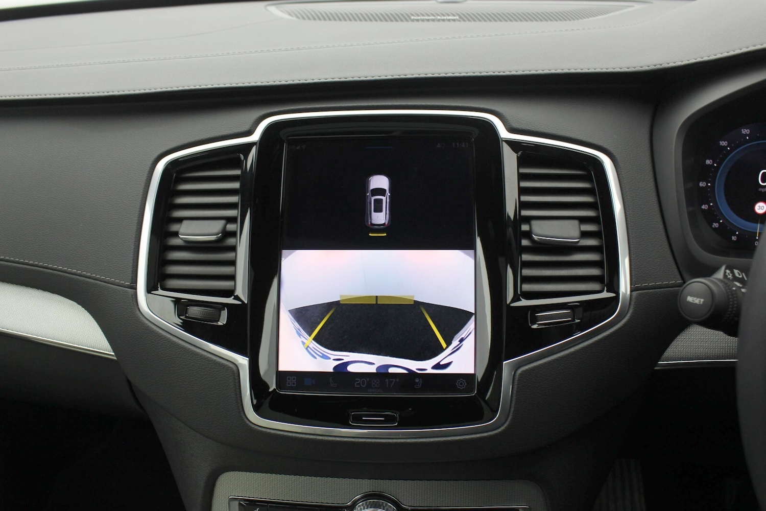 Used Volvo XC90 2023 for sale - 76410495: Photo 14