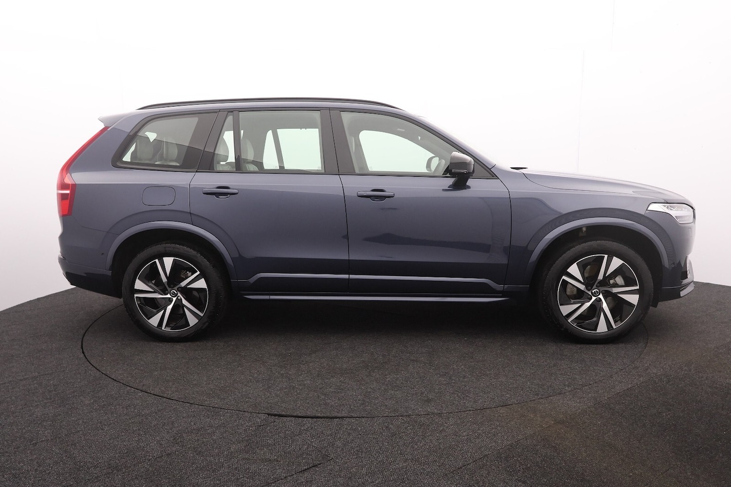 Used Volvo XC90 2023 for sale - 76410495: Photo 2