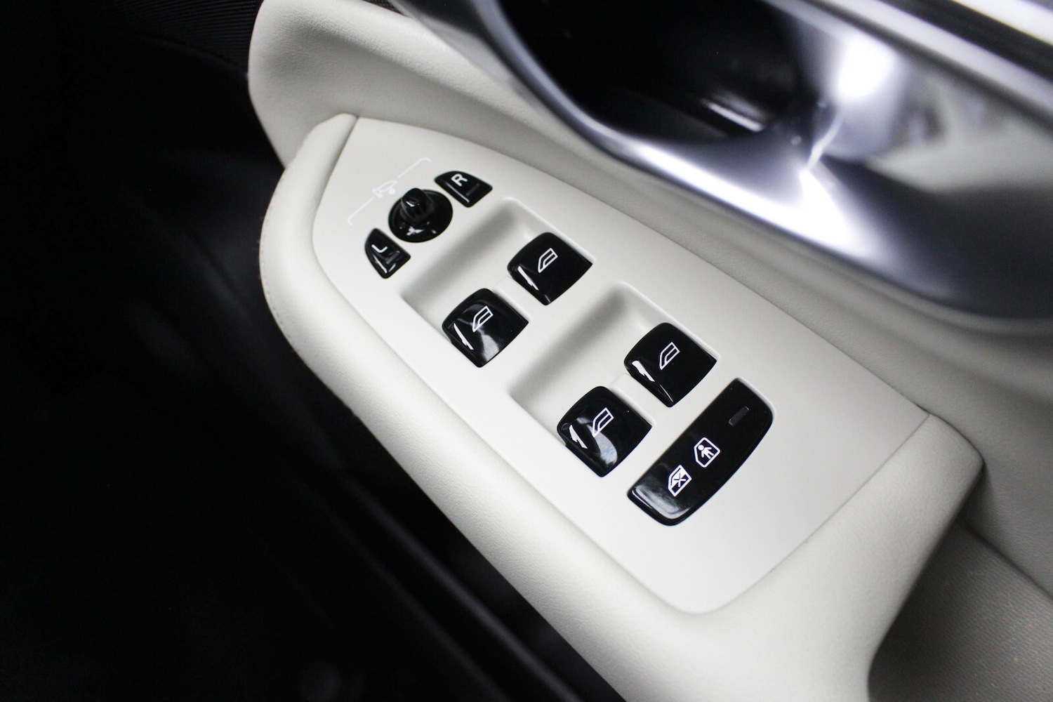 Used Volvo XC90 2023 for sale - 76410495: Photo 34