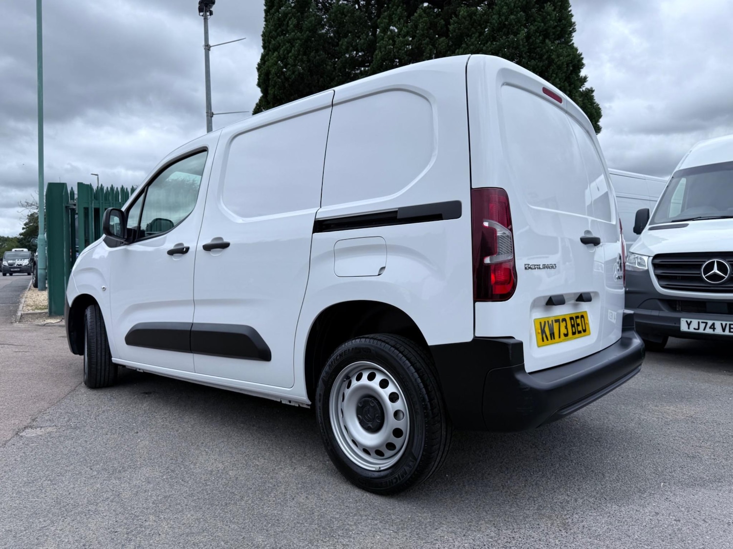 Vehicle 21