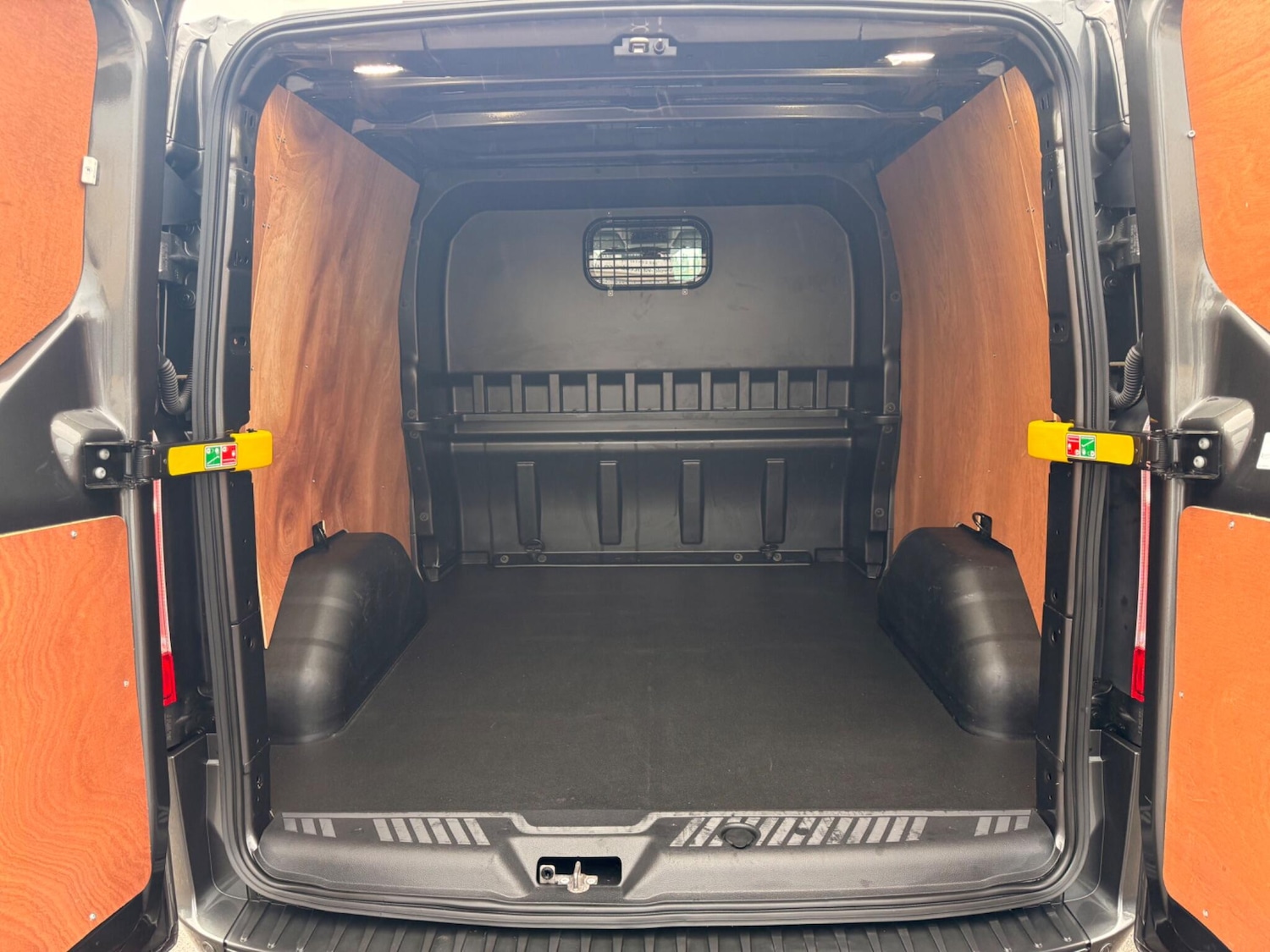 Used Ford Transit Custom for sale - 76995864: Photo 41