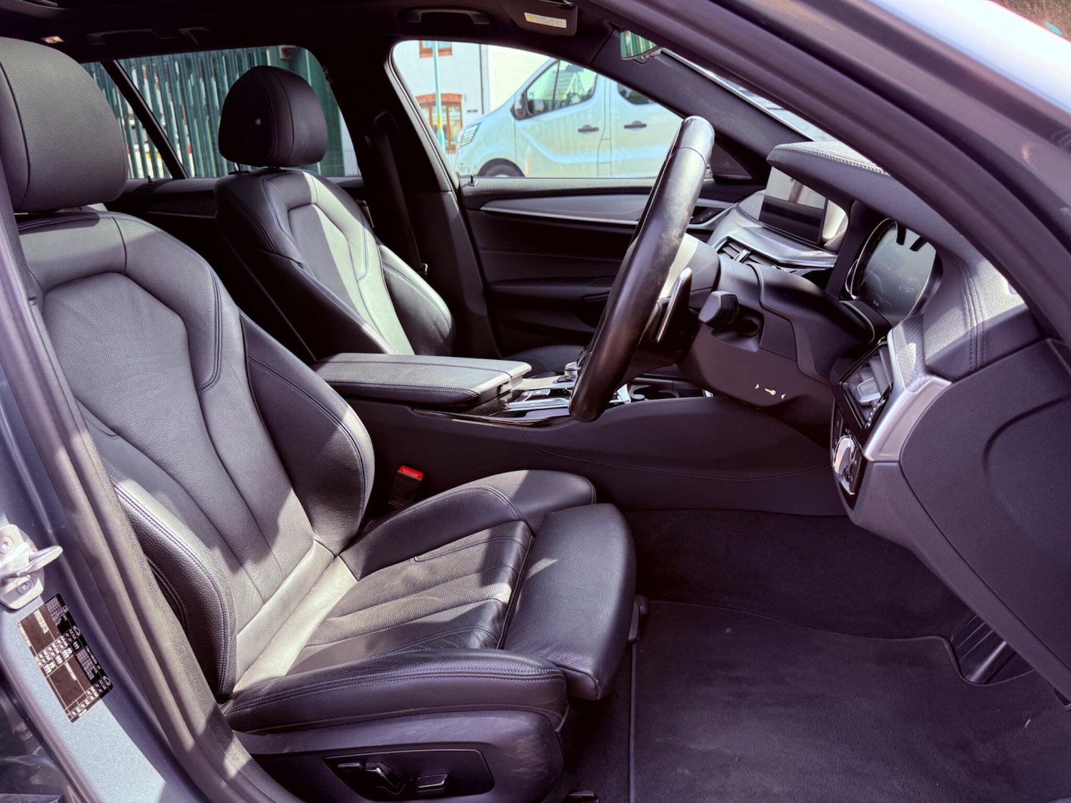 Used BMW 5 Series 2017 for sale - 78204305: Photo 2