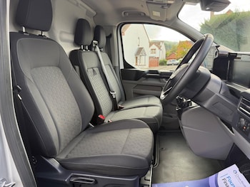 Used Ford Transit Custom 2024 for sale - 76993344: Photo