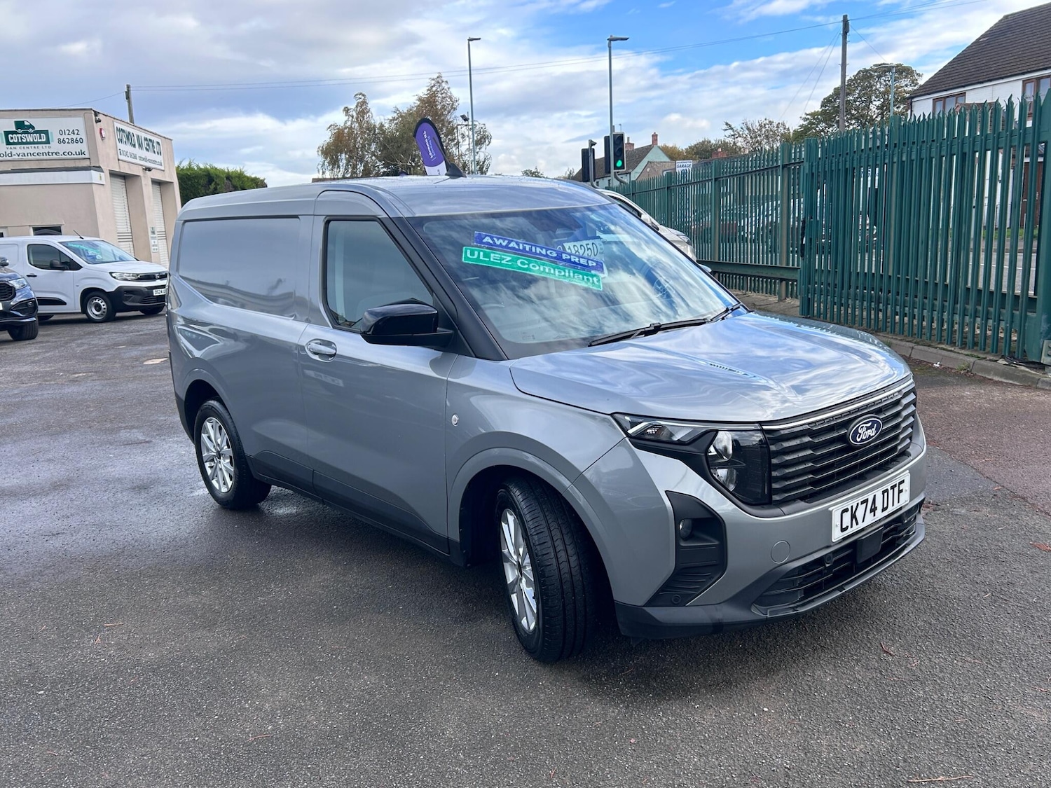 Used Ford Transit Courier 2024 for sale - 76472577: Photo 3