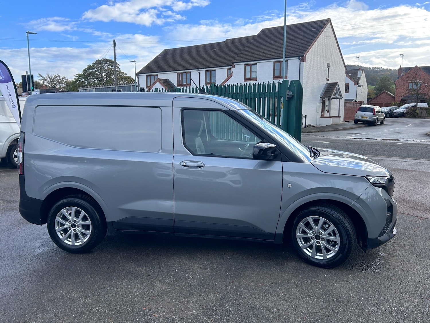 Used Ford Transit Courier 2024 for sale - 76472577: Photo 5