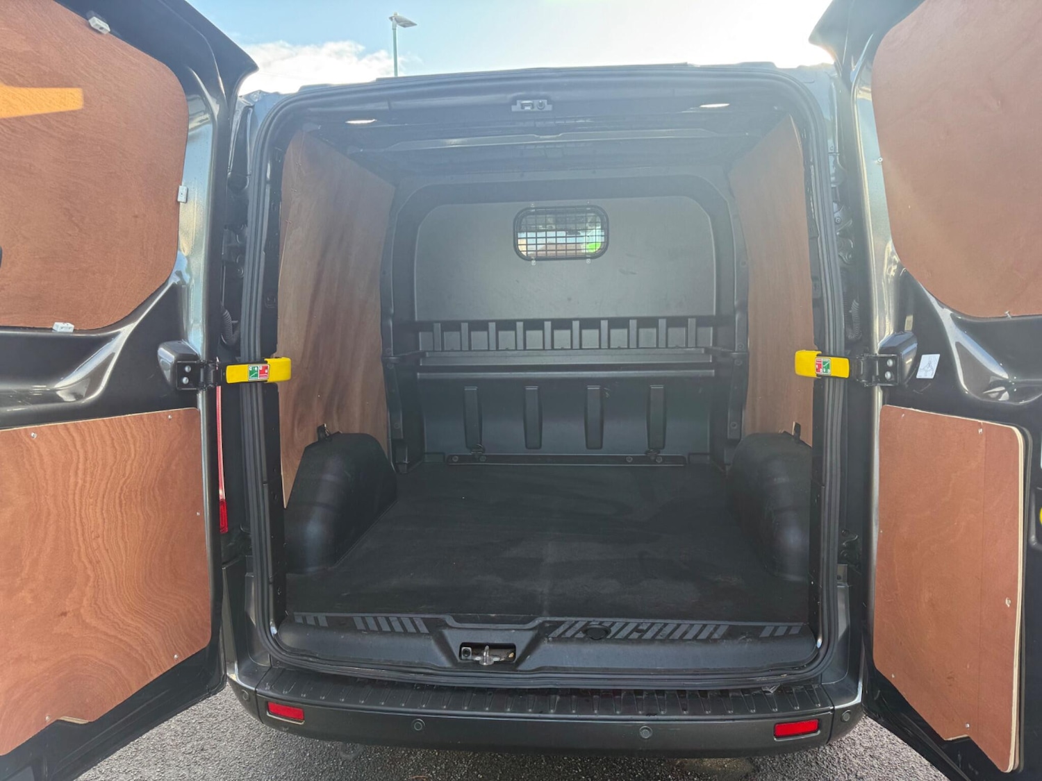 Used Ford Transit Custom 2022 for sale - 76371044: Photo 4