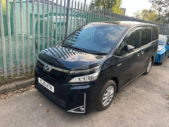 Used Toyota Voxy 2019 for sale - 76199710: Photo
