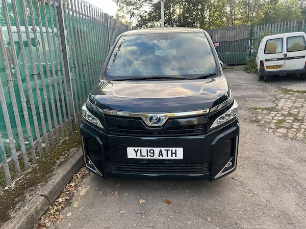 Used Toyota Voxy 2025 for sale - 76199710: Photo 6