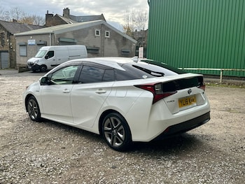 Used Toyota Prius 2019 for sale - 76521785: Photo