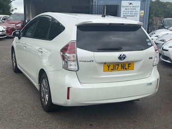 Used Toyota Prius+ 2017 for sale - 76084936: Photo