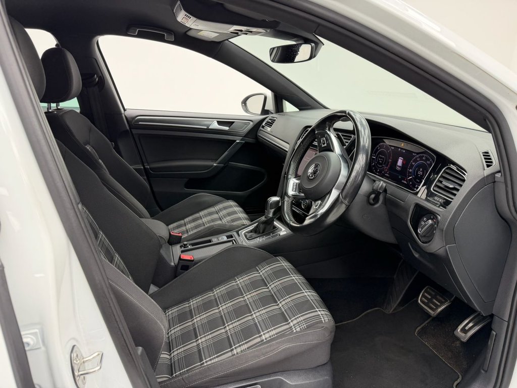 Used Volkswagen Golf 2019 for sale - 76396341: Photo 10