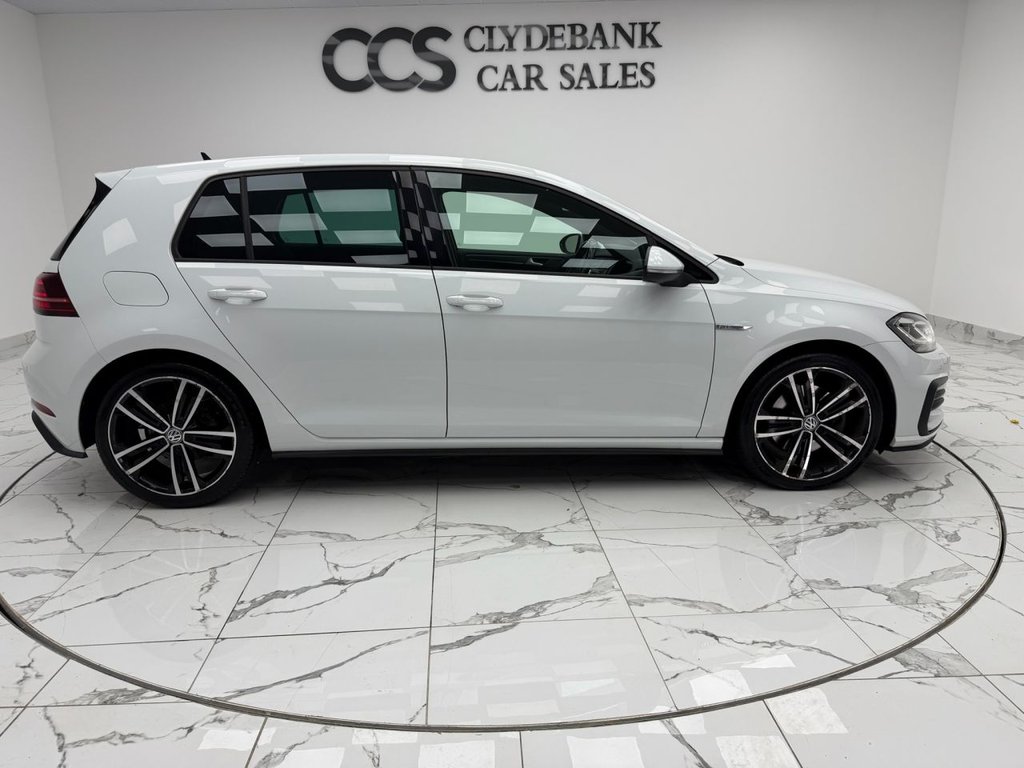 Used Volkswagen Golf 2019 for sale - 76396341: Photo 2