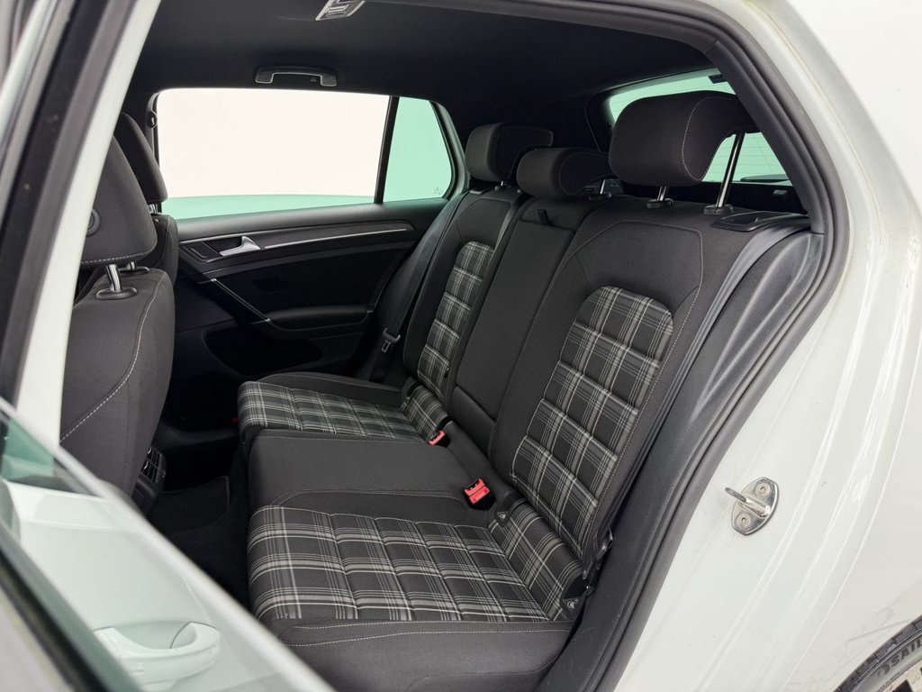 Used Volkswagen Golf 2019 for sale - 76396341: Photo 30