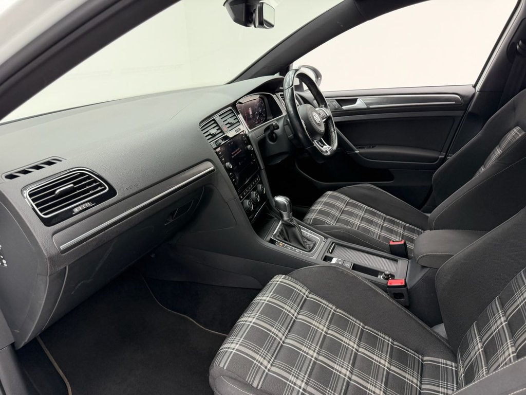 Used Volkswagen Golf 2019 for sale - 76396341: Photo 34