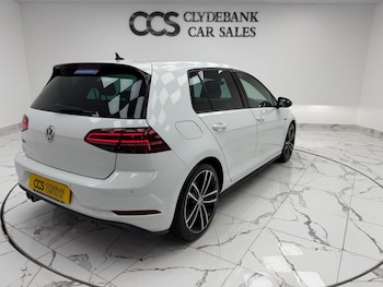 Used Volkswagen Golf 2019 for sale - 76396341: Photo