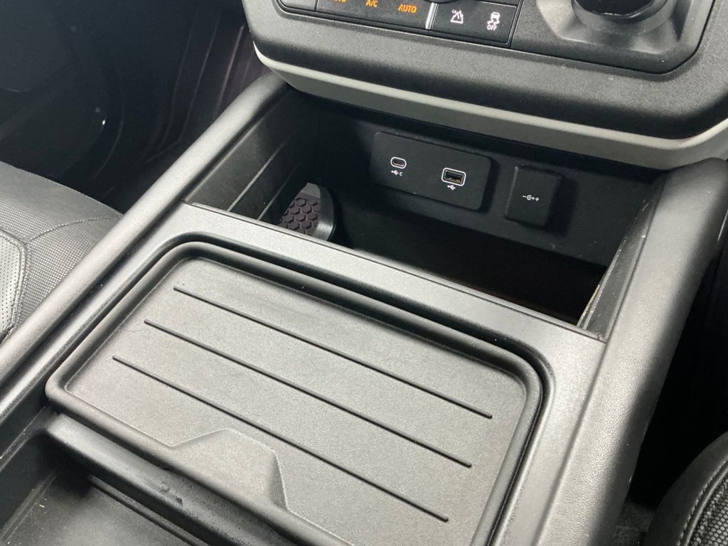 Used Land Rover Defender 2022 for sale - 78044893: Photo 15