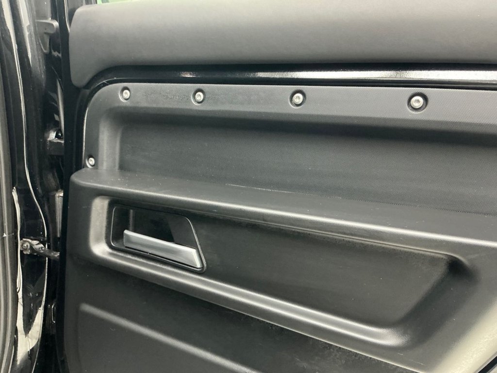 Used Land Rover Defender 2022 for sale - 78044893: Photo 21