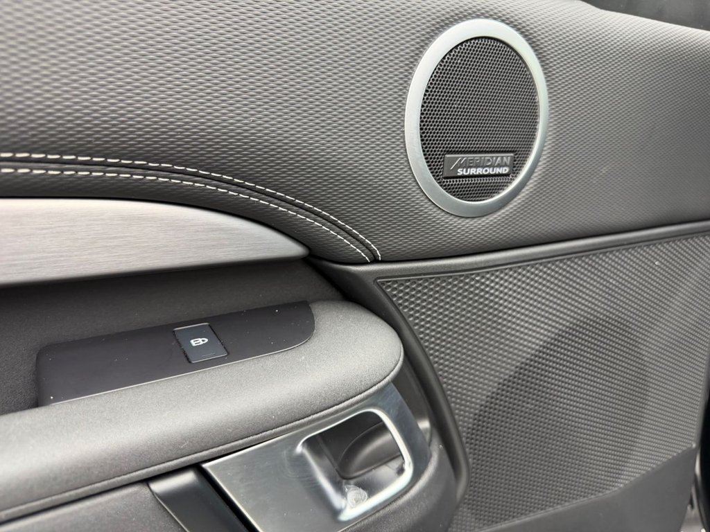 Used Land Rover Discovery 2023 for sale - 77038451: Photo 37