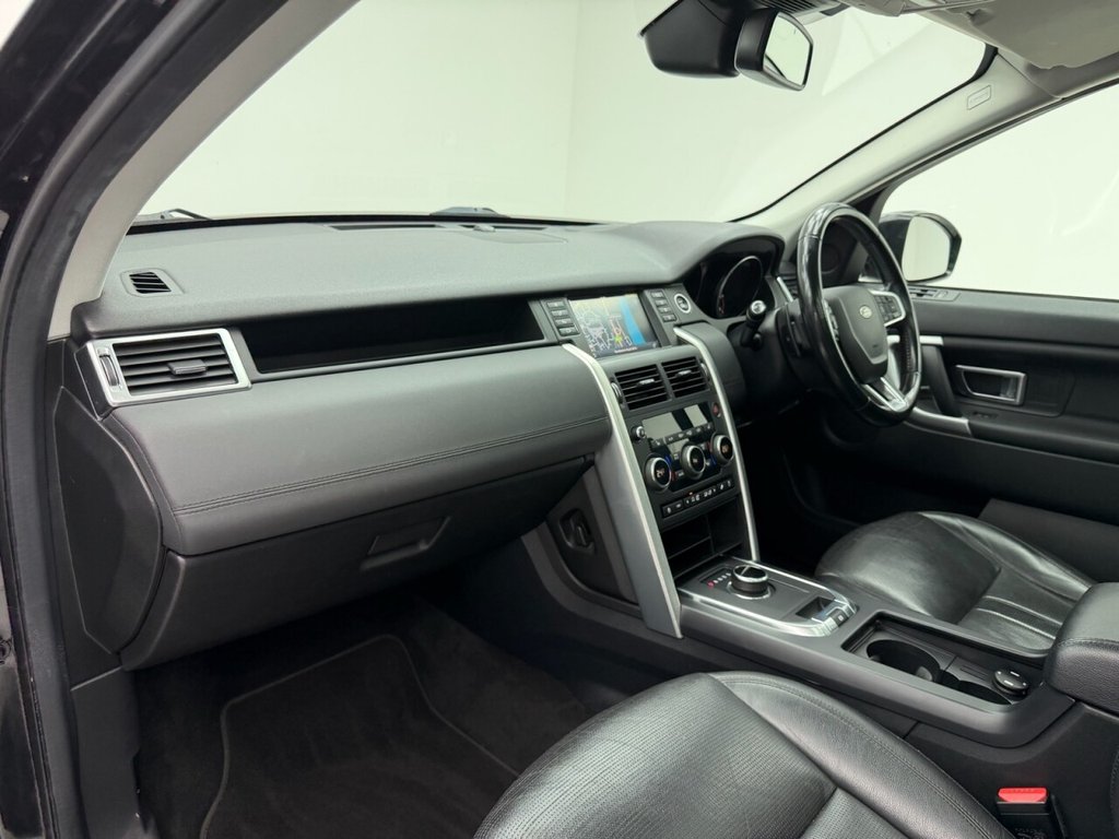 Used Land Rover Discovery Sport 2018 for sale - 76438988: Photo 31