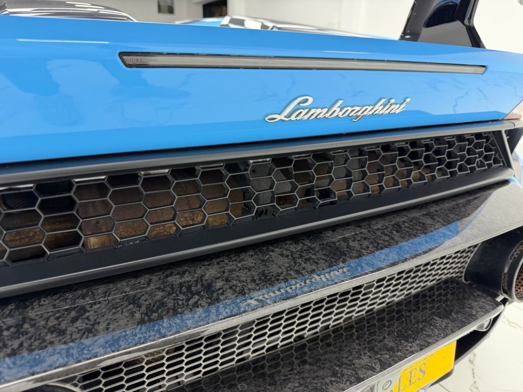 Used Lamborghini Huracan 2019 for sale - 76642061: Photo 45