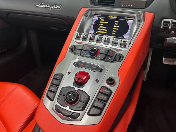 Used Lamborghini Aventador 2015 for sale - 76147752: Photo 14