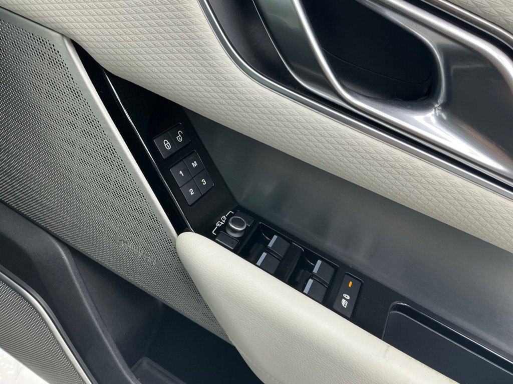 Used Land Rover Range Rover Velar 2017 for sale - 77693058: Photo 17