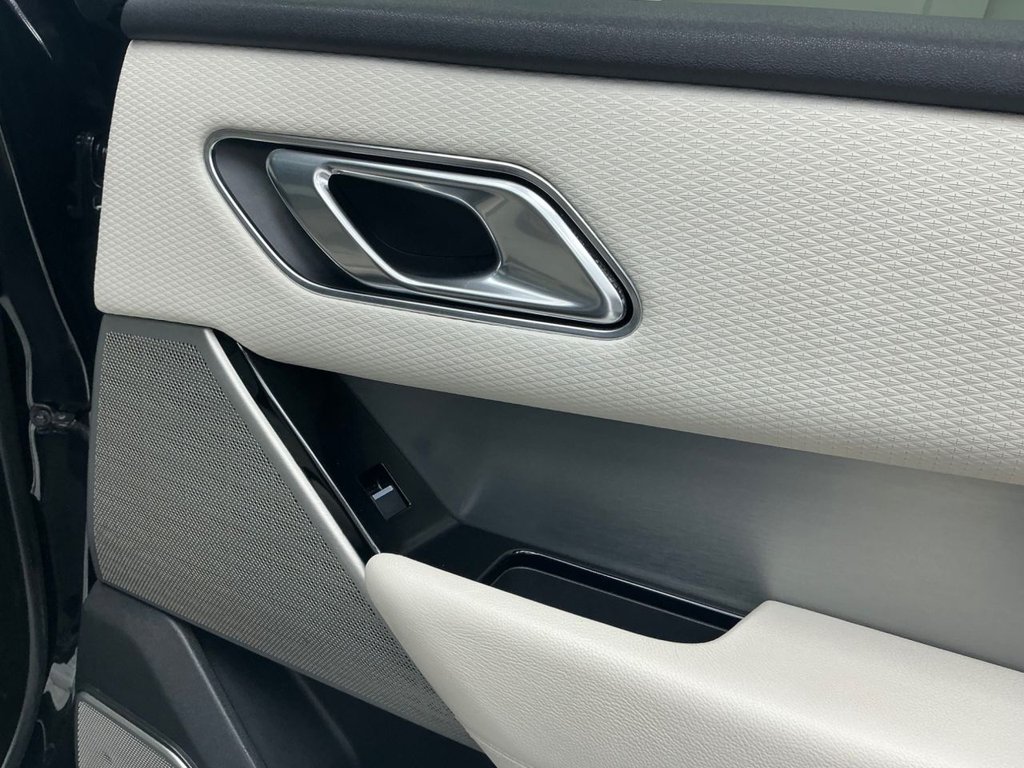 Used Land Rover Range Rover Velar 2017 for sale - 77693058: Photo 25