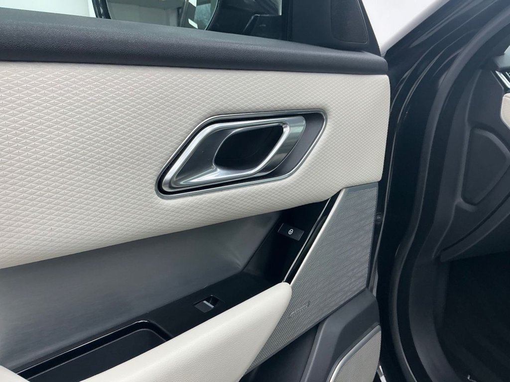 Used Land Rover Range Rover Velar 2017 for sale - 77693058: Photo 39