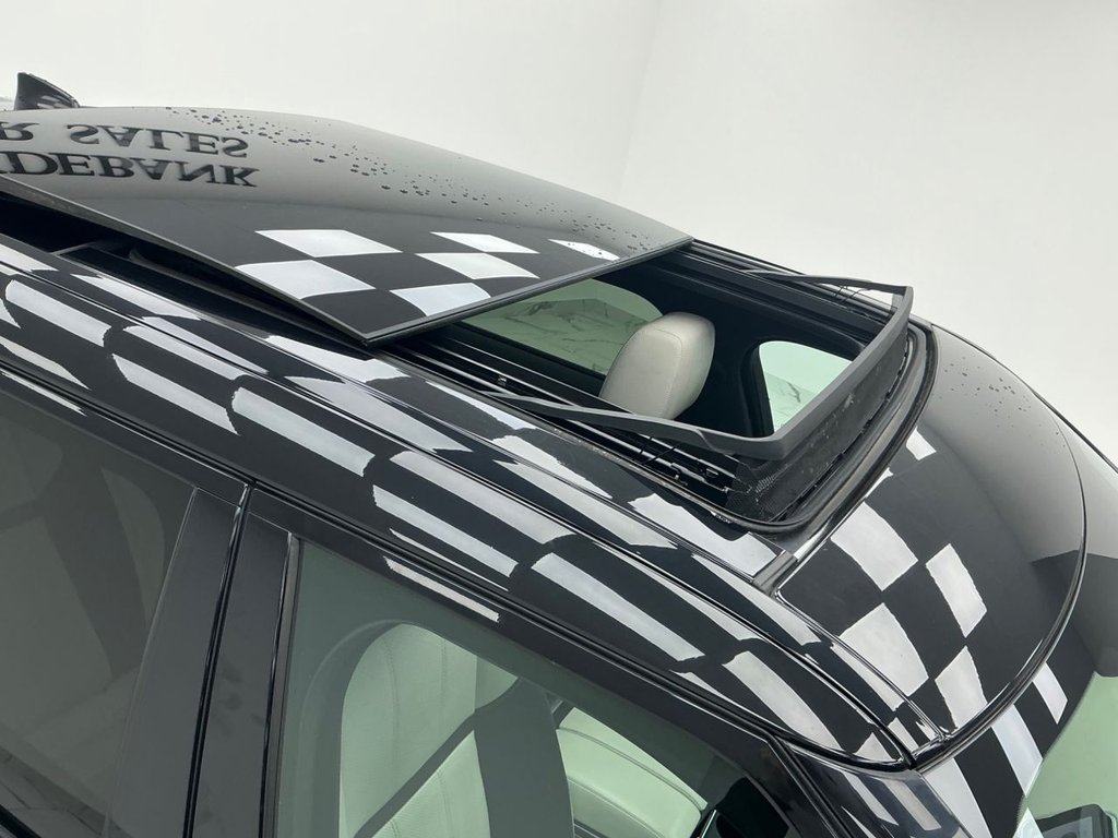 Used Land Rover Range Rover Velar 2017 for sale - 77693058: Photo 40