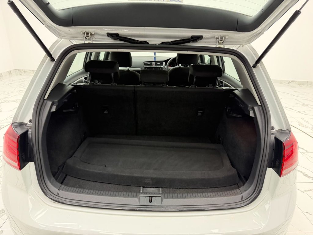 Used Volkswagen Golf 2018 for sale - 76962406: Photo 24