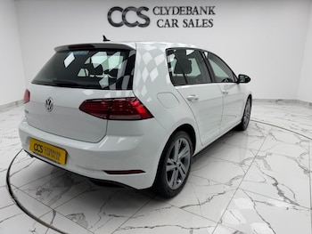 Used Volkswagen Golf 2018 for sale - 76962406: Photo