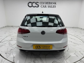 Used Volkswagen Golf 2018 for sale - 76962406: Photo