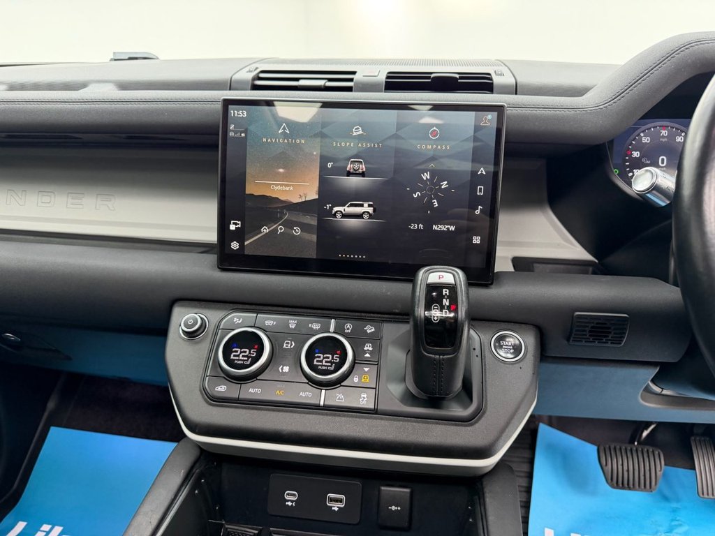 Used Land Rover Defender 2021 for sale - 76245316: Photo 15