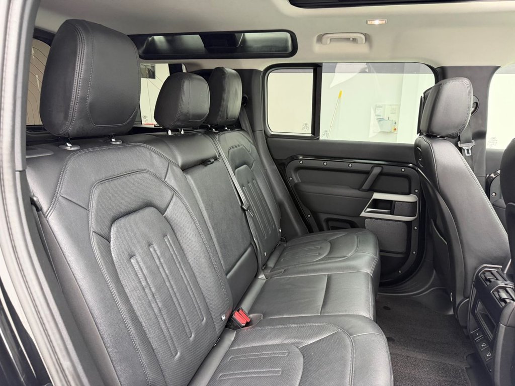 Used Land Rover Defender 2021 for sale - 76245316: Photo 16