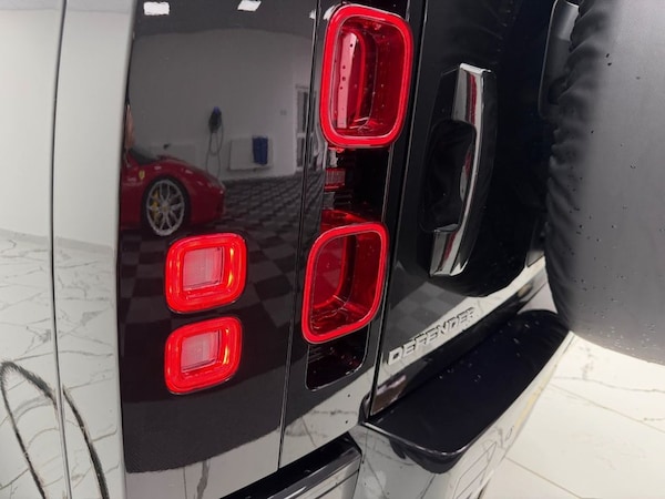 Used Land Rover Defender 2021 for sale - 76245316: Photo 28