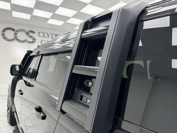Used Land Rover Defender 2021 for sale - 76245316: Photo 33